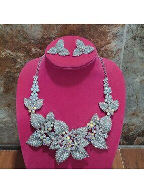 Statement Jewelry Set Floral Rhinestones Bib Necklace Matching Earrings